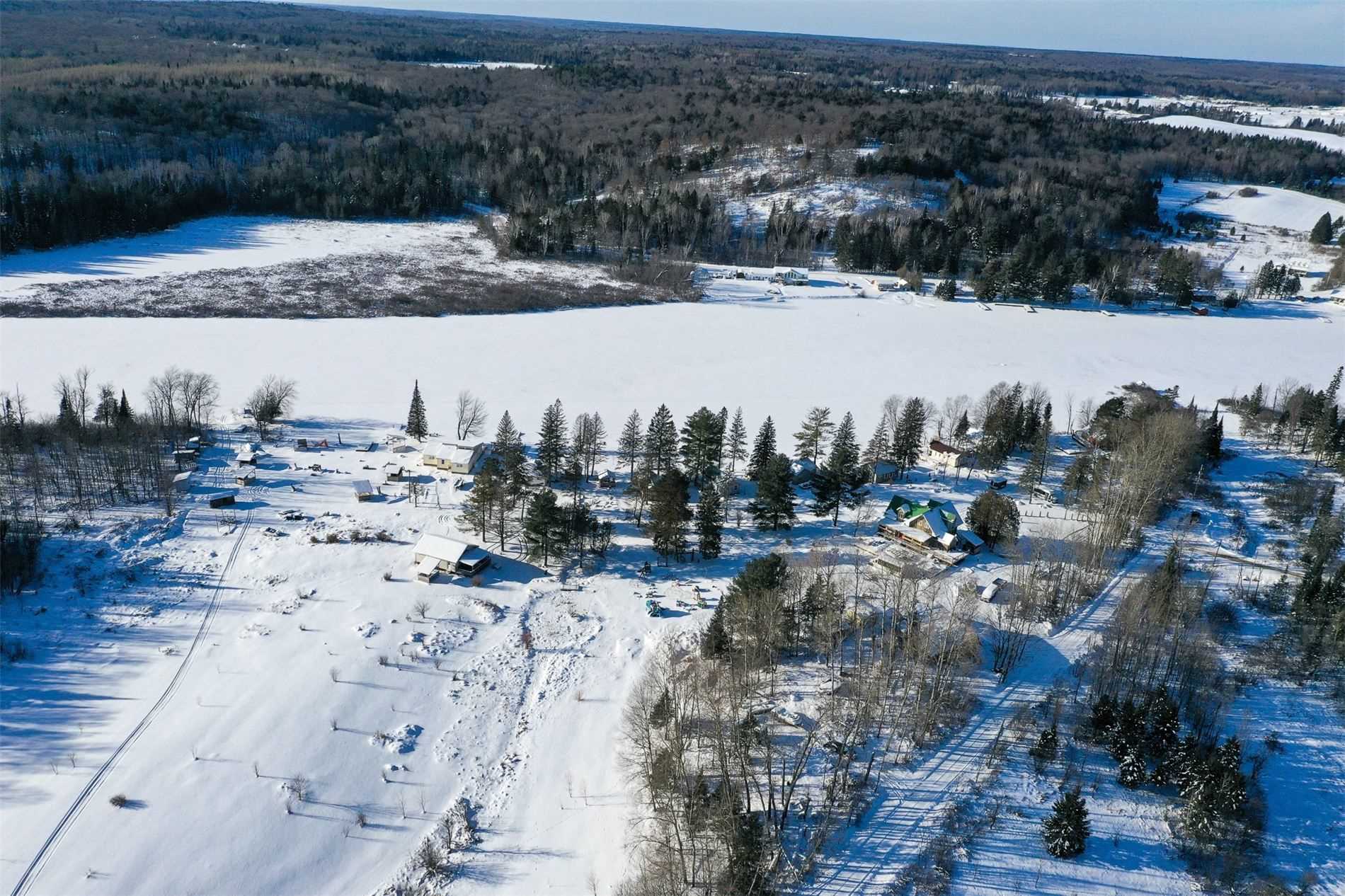 3 Woodland Lane