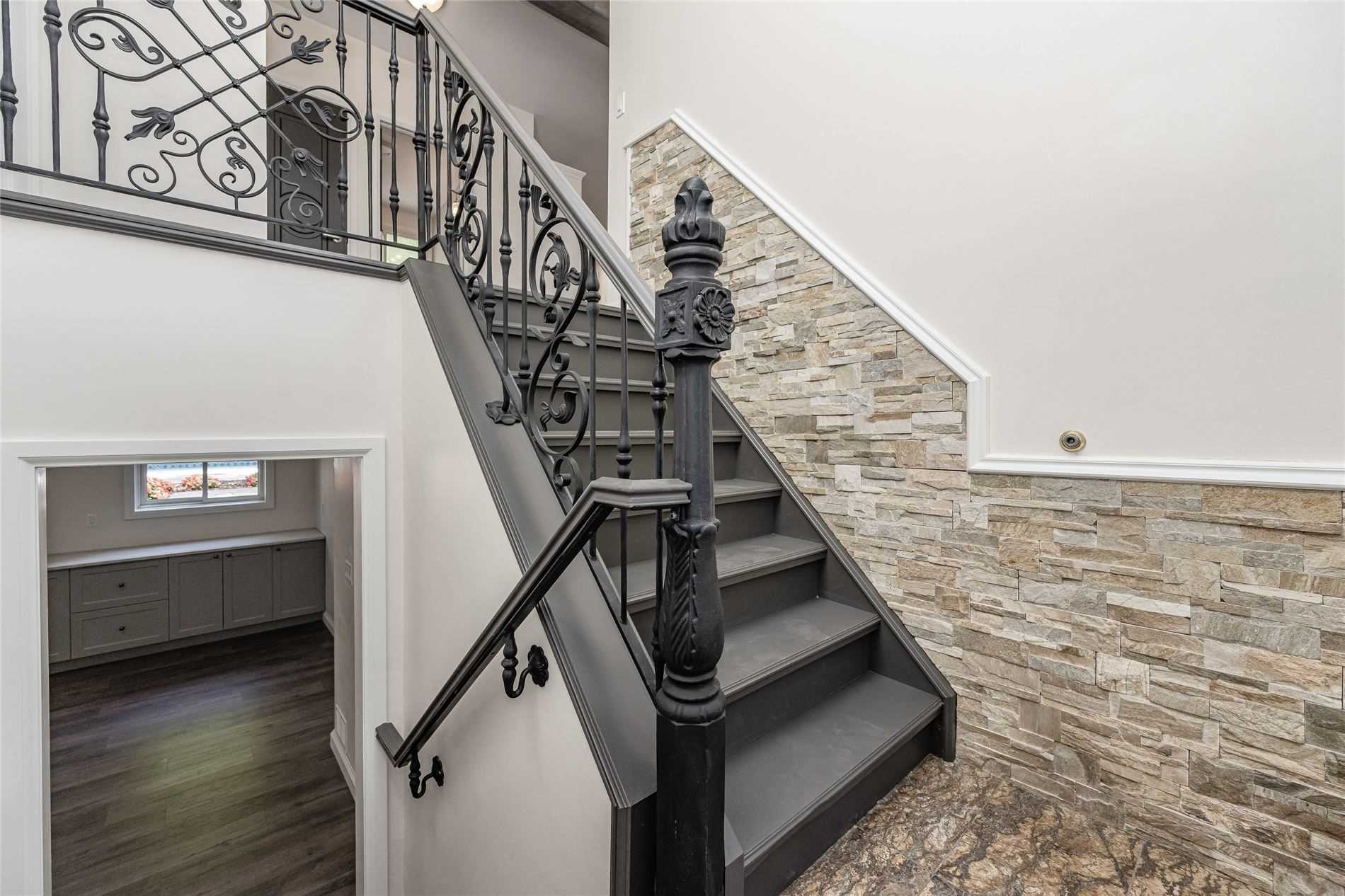 Listing X5772907 - Large Photo # 3