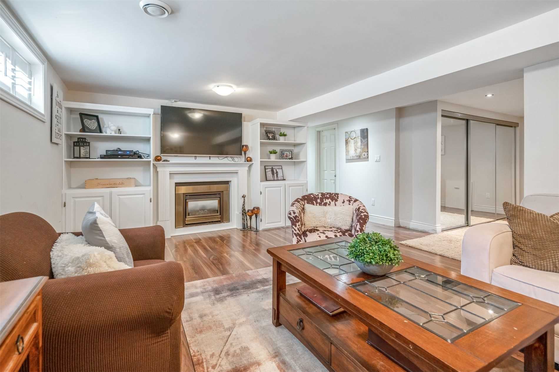 3 Marsten Dr