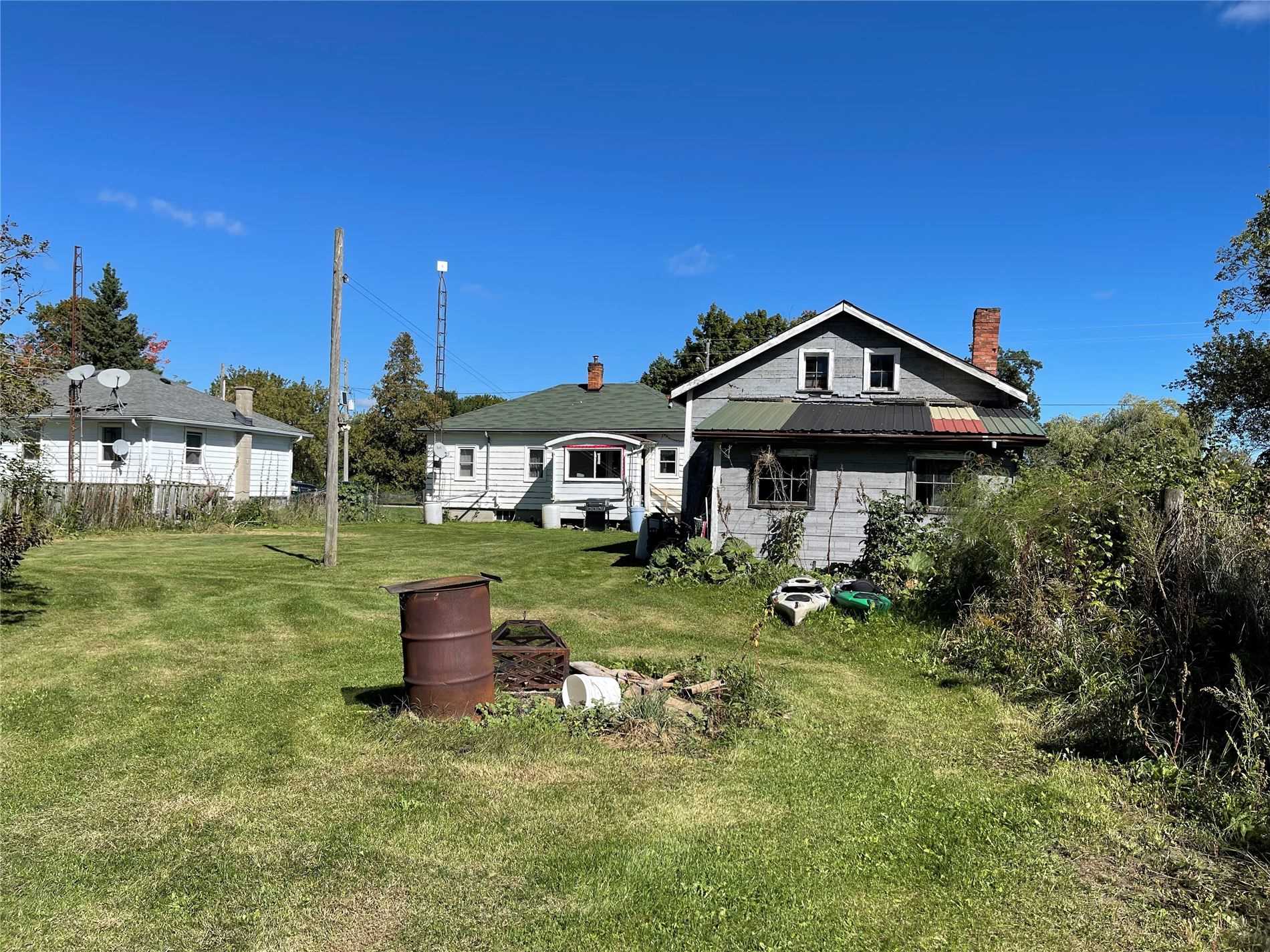 1863 Victoria Rd
