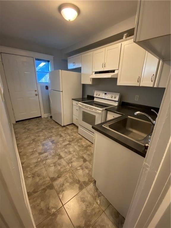 8-12 Ottawa St N