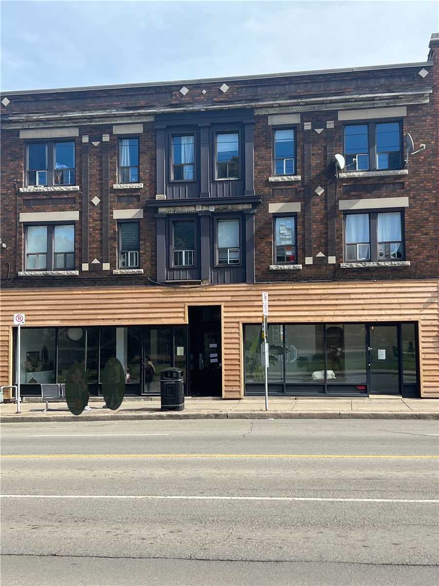 8-12 Ottawa St N