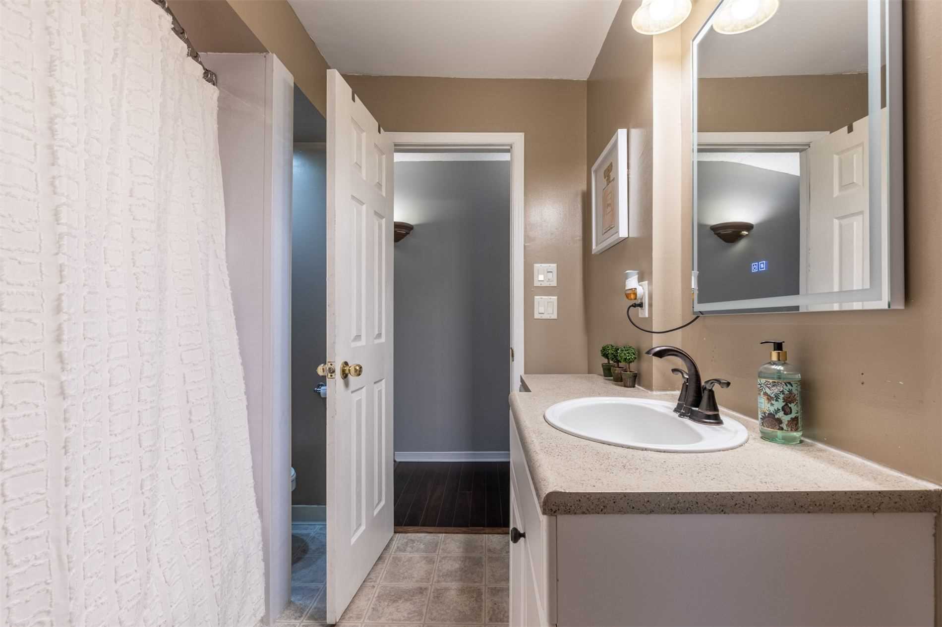 5 Dunvegan Rd
