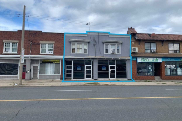 1353 Main St E, Hamilton