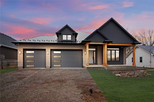 1174 Spears Rd, Fort Erie
