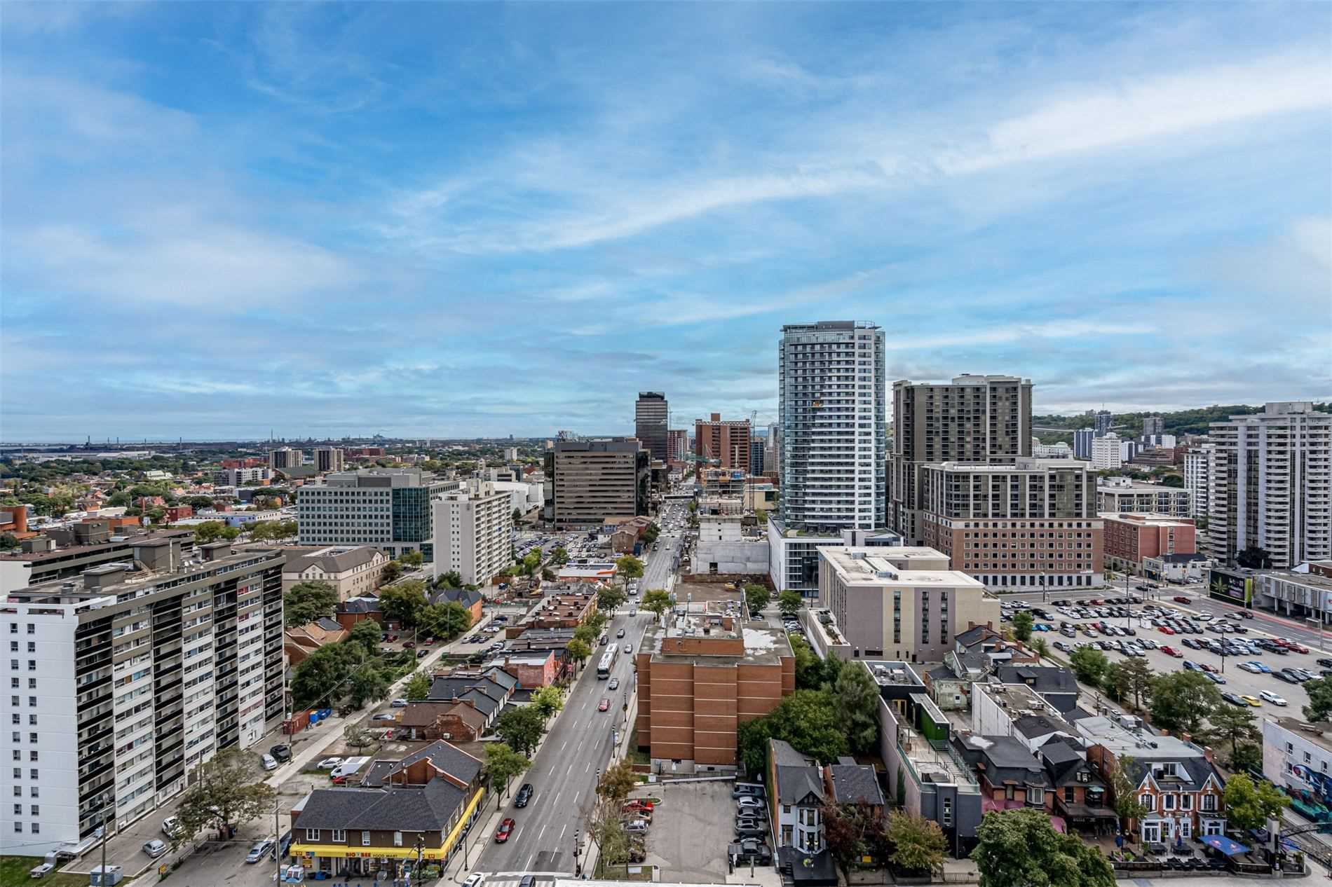 15 Queen St S, #1712