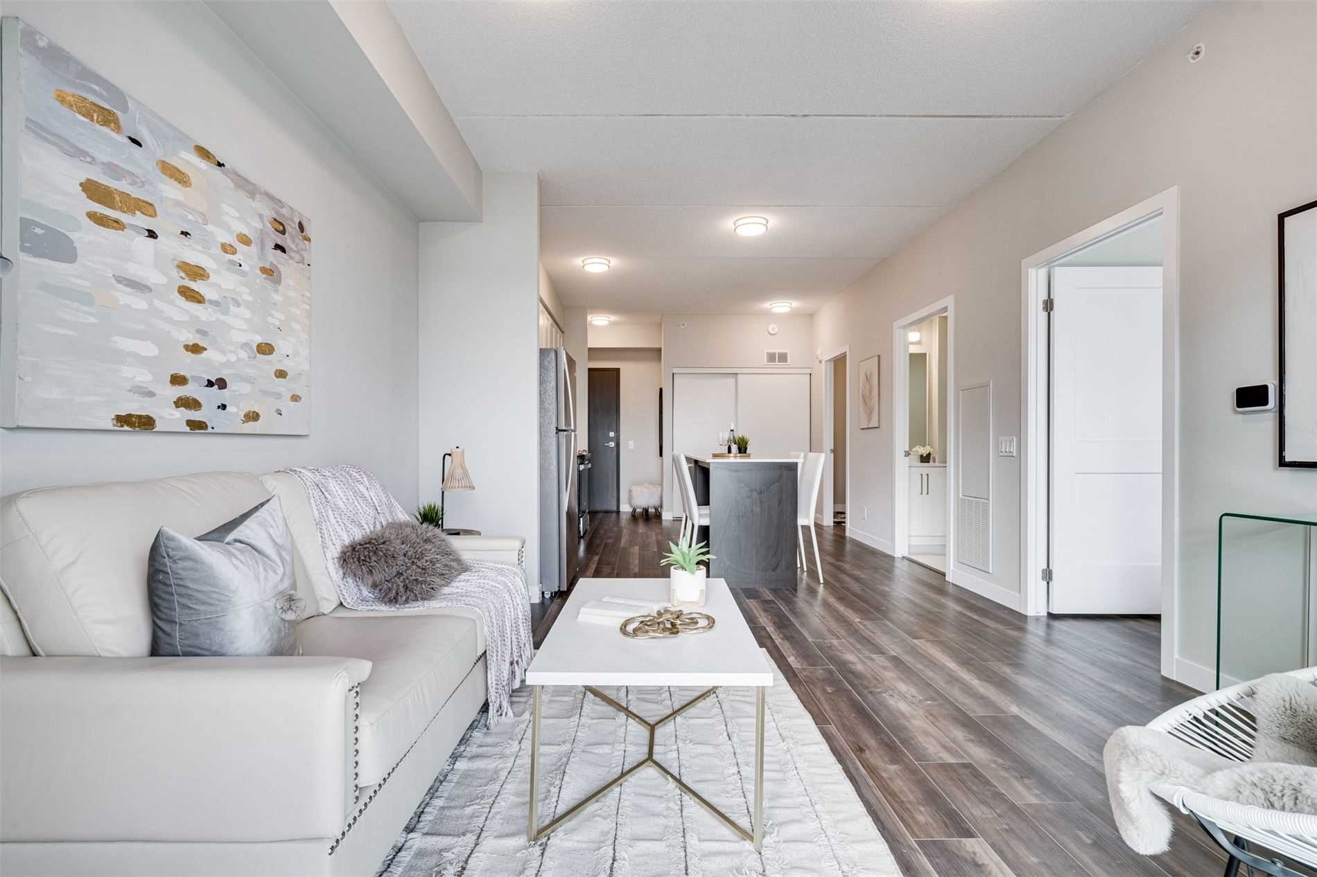 15 Queen St S, #1712