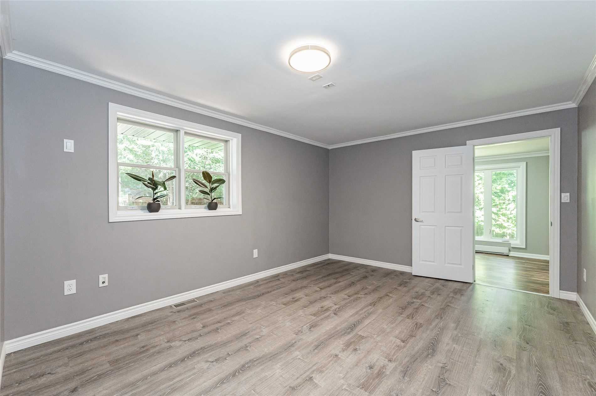 83 Jerseyville Rd E