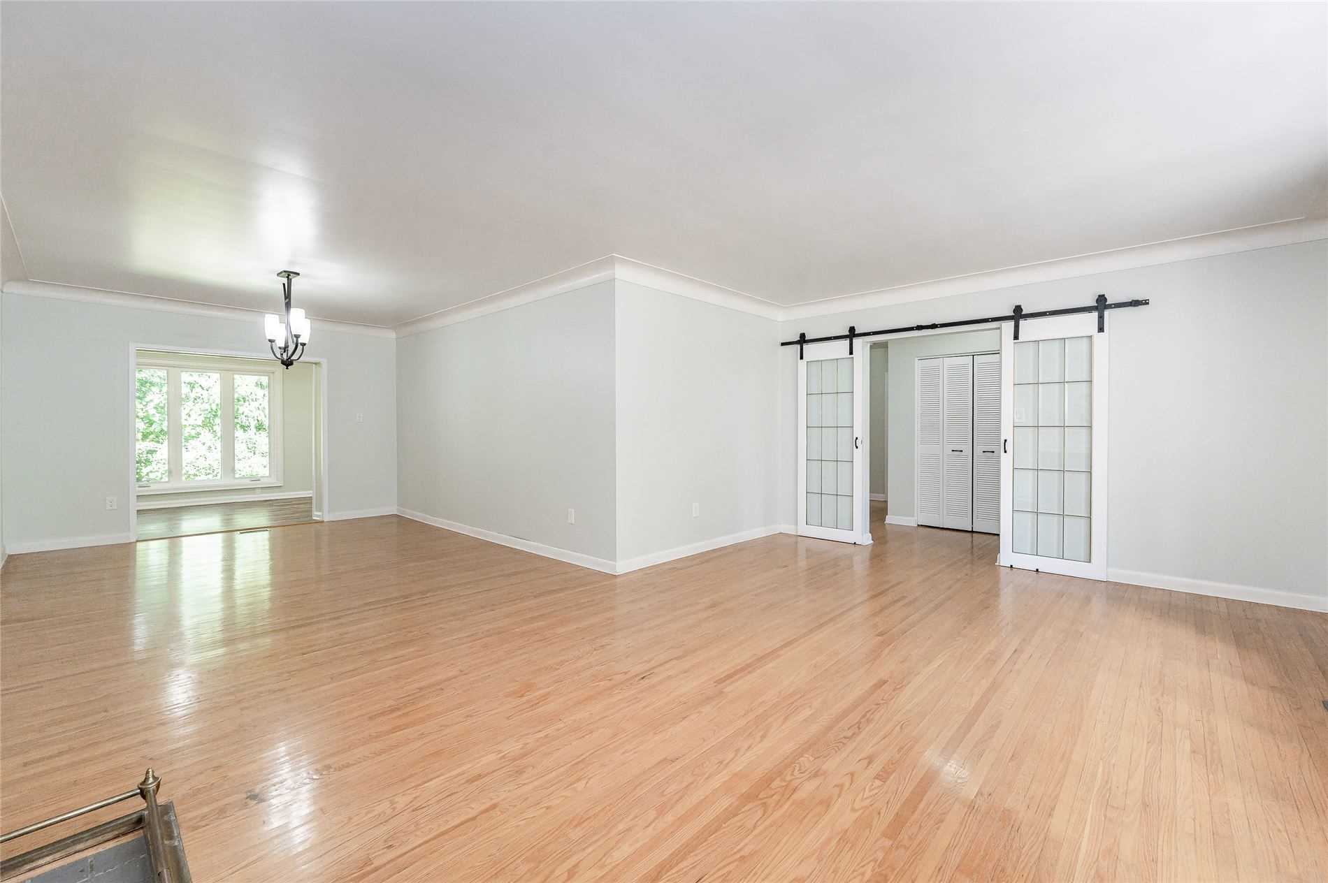 83 Jerseyville Rd E
