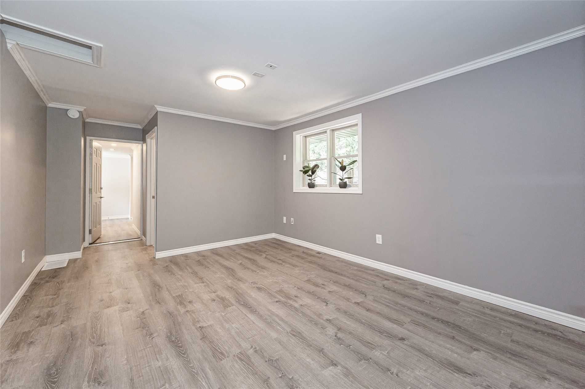 83 Jerseyville Rd E