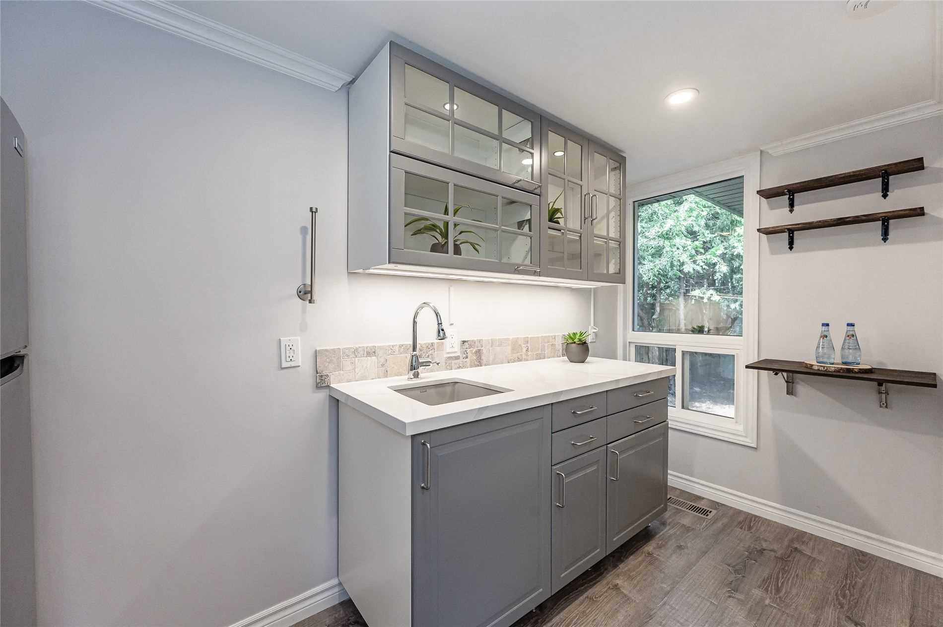 83 Jerseyville Rd E