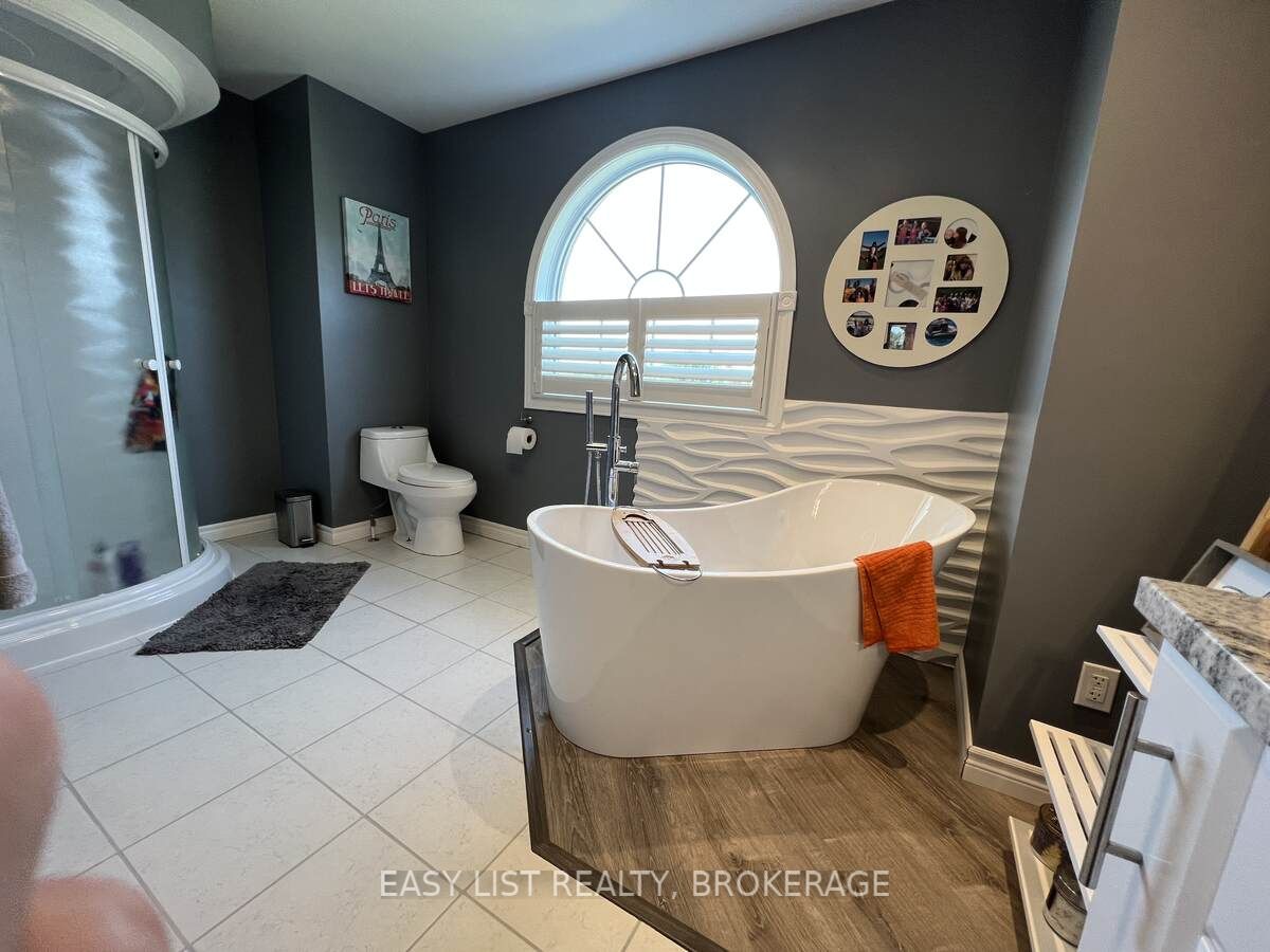 17 Sunset Dr