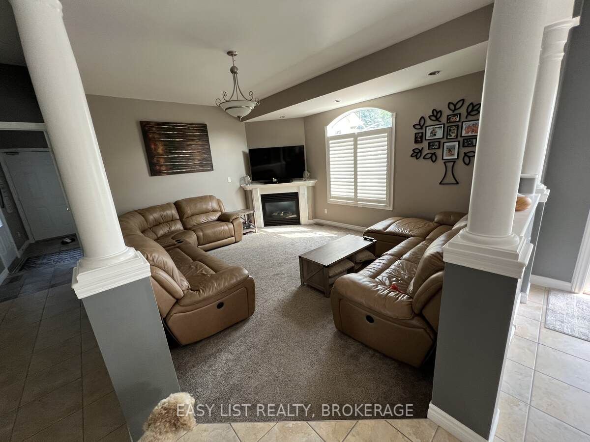 17 Sunset Dr