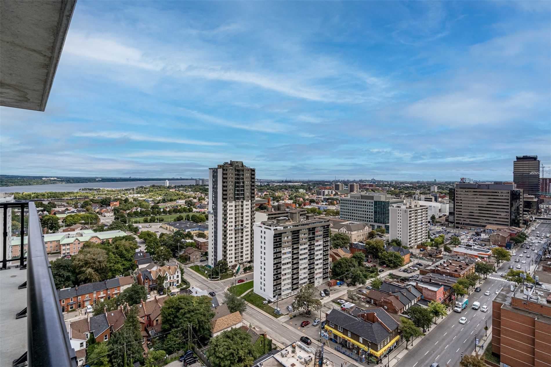 15 Queen St S, #1712