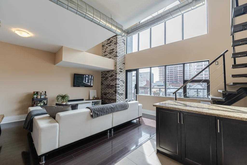 80 King William St, #402
