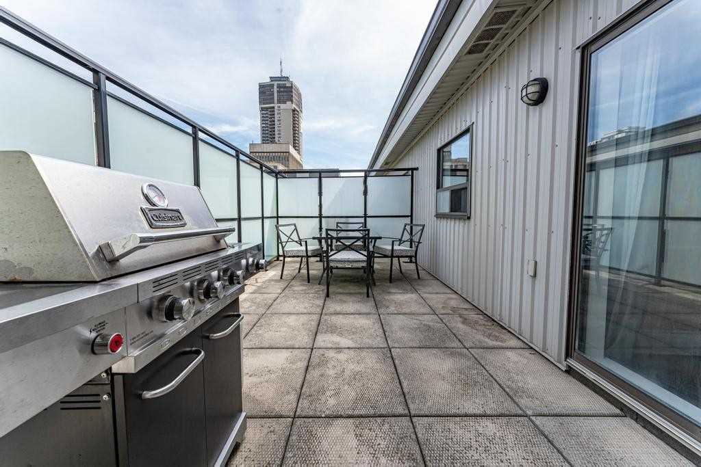 80 King William St, #402
