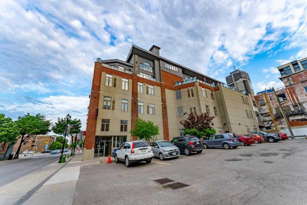 80 King William St, #402