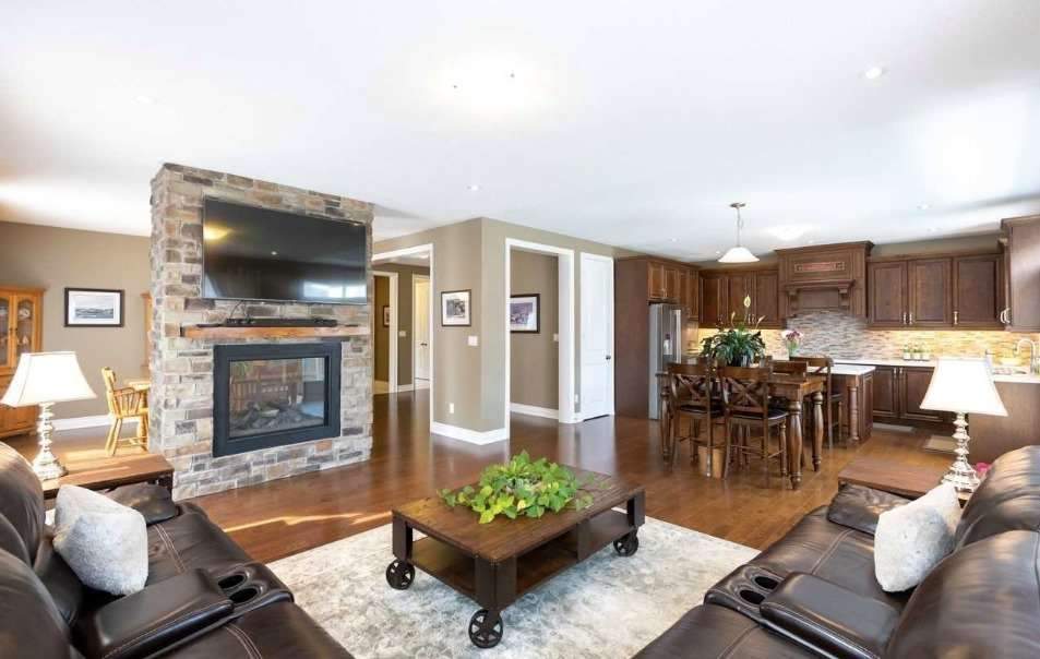 24 Benson Ave