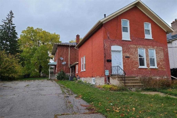 240 Duke St E, Kitchener