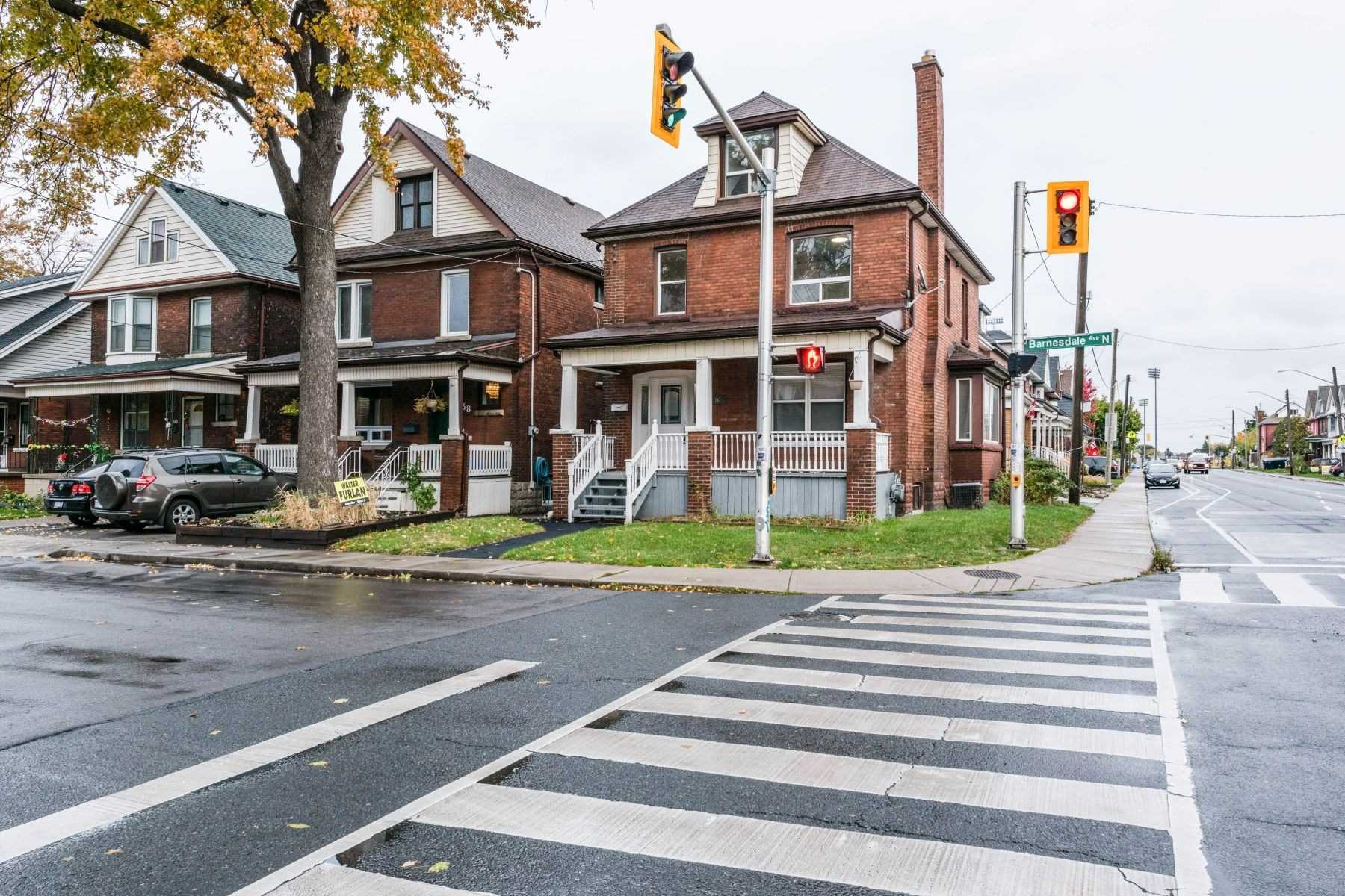36 Barnesdale Ave N