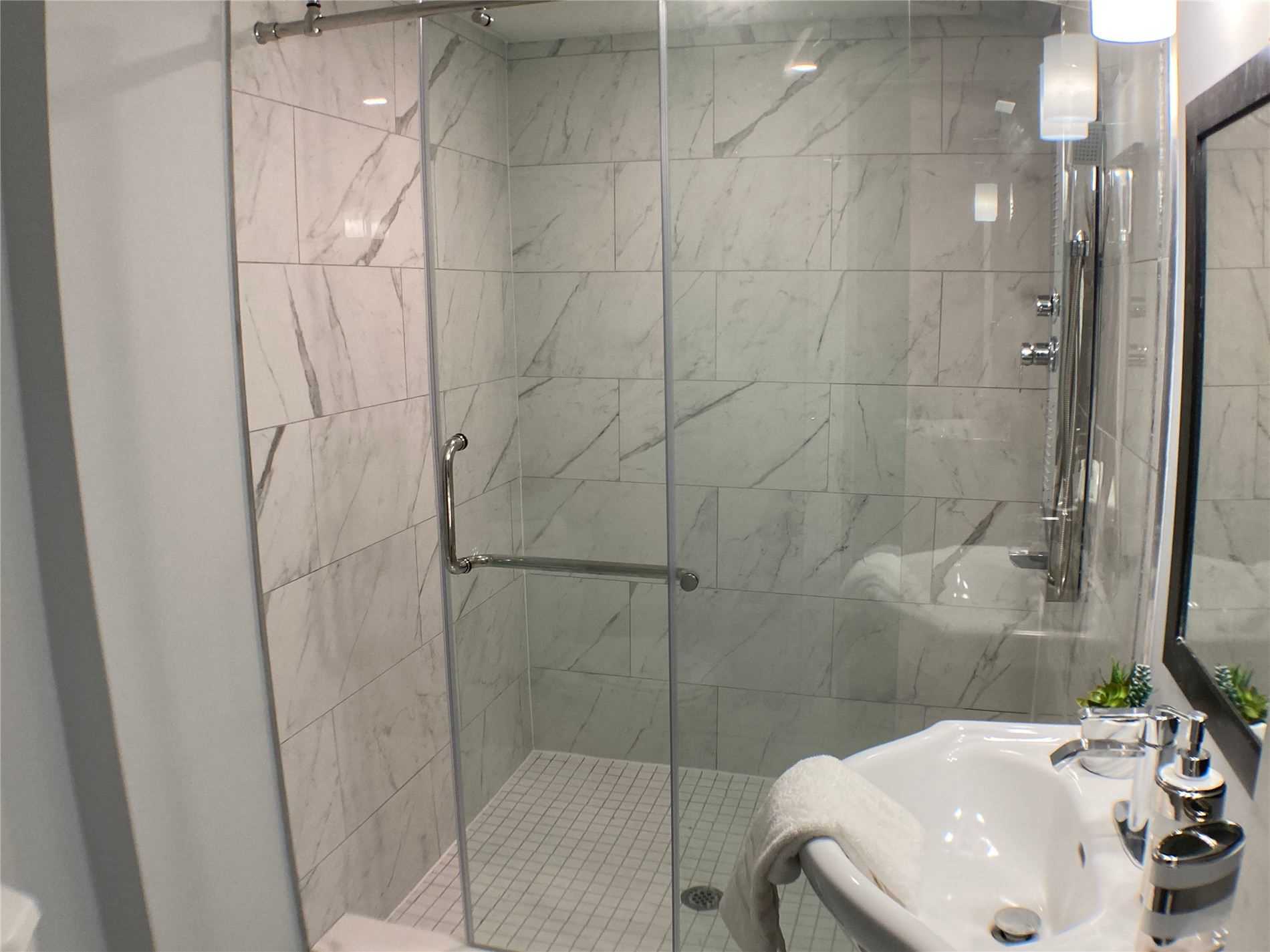 89 Greeningdon Drive