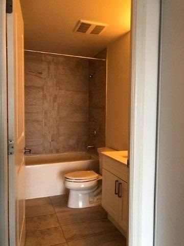 560 North Service Rd, #407