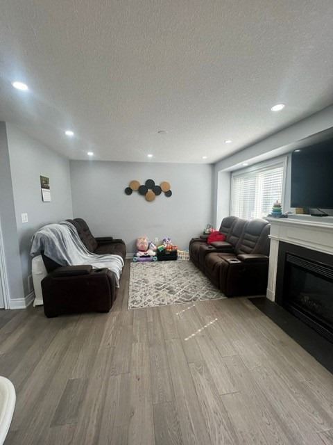 97 Periwinkle Dr