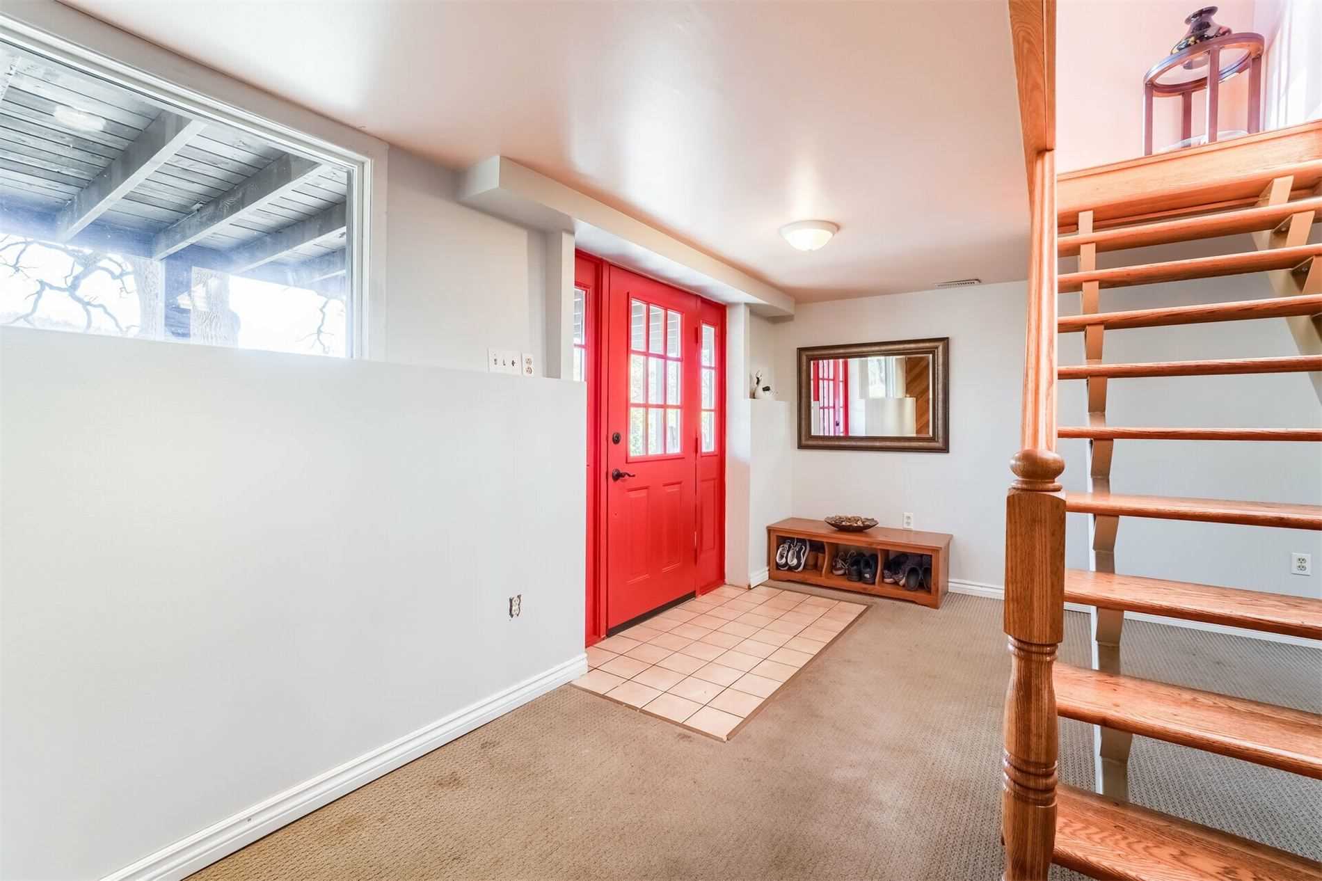 201 Oakhill Dr