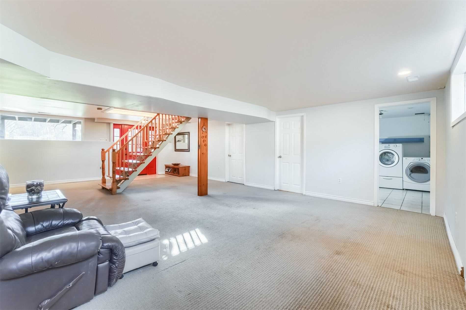 201 Oakhill Dr