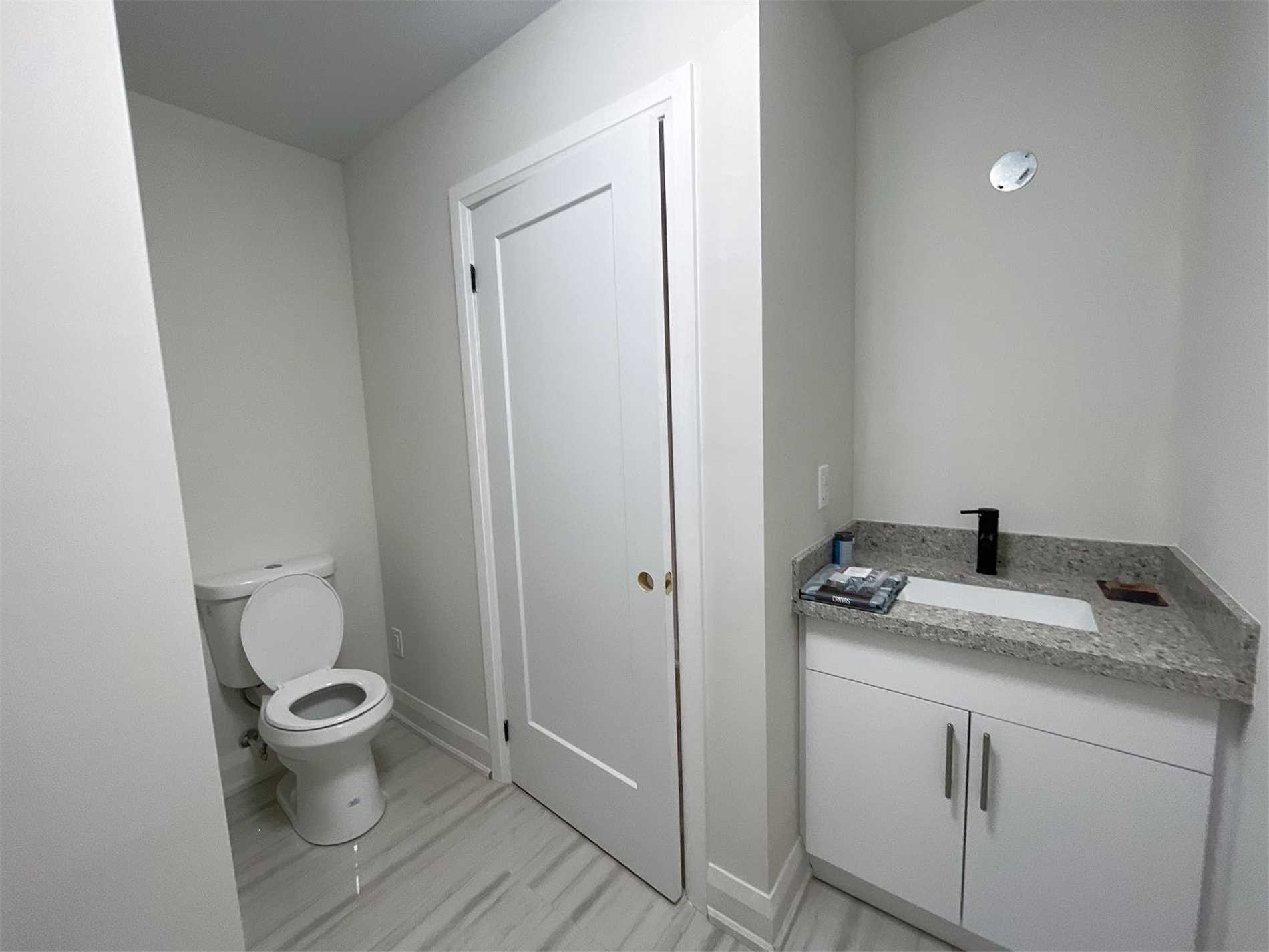 13 Valley Rd, #3-Upper