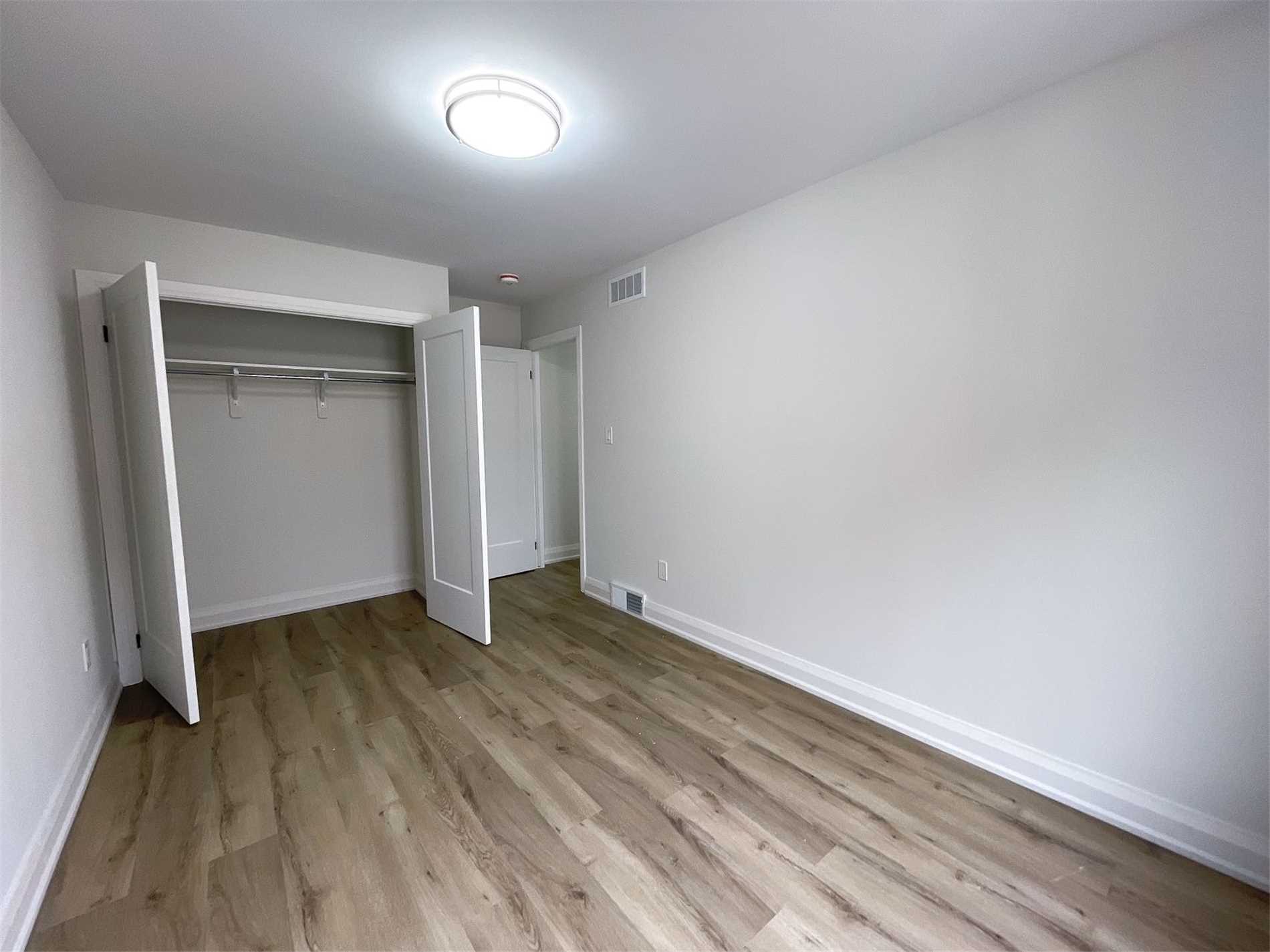 13 Valley Rd, #3-Upper