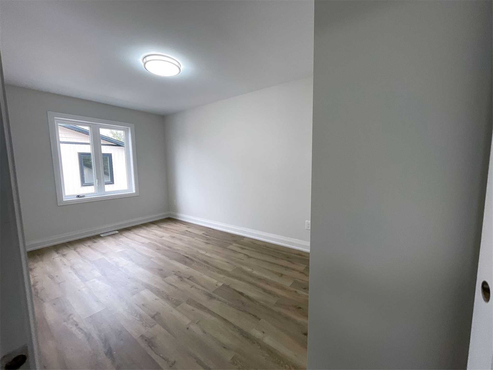 13 Valley Rd, #3-Upper