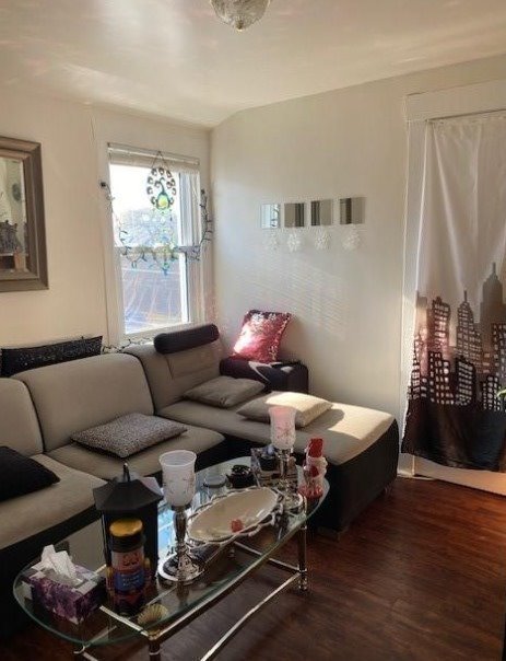 Listing X5825760 - Large Photo # 4