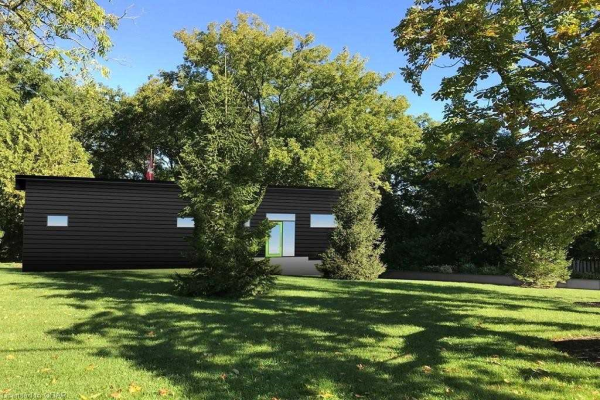 1258 County Road 3, Prince Edward County