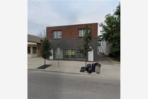 1042 Dundas St, London