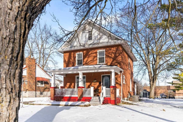 39 Prince Of Wales Dr, Belleville
