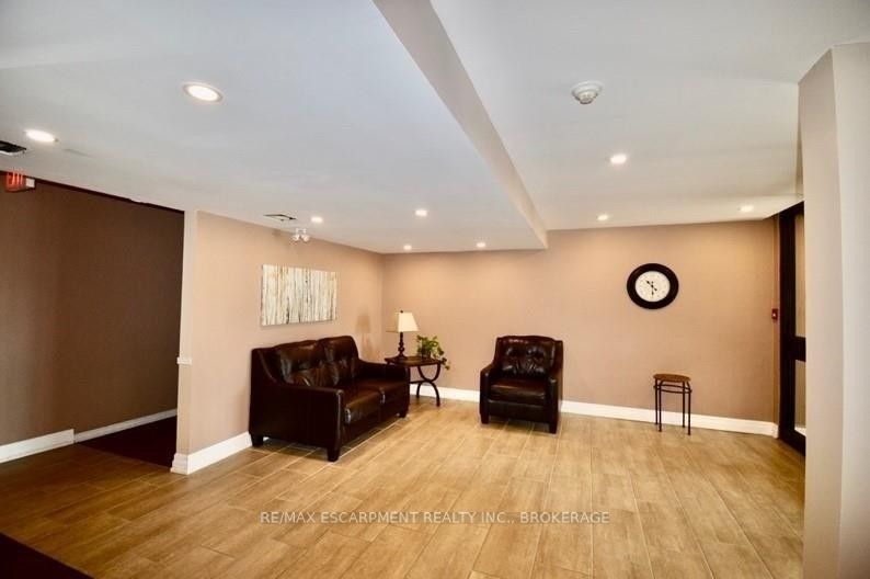 Listing X5833612 - Large Photo # 3