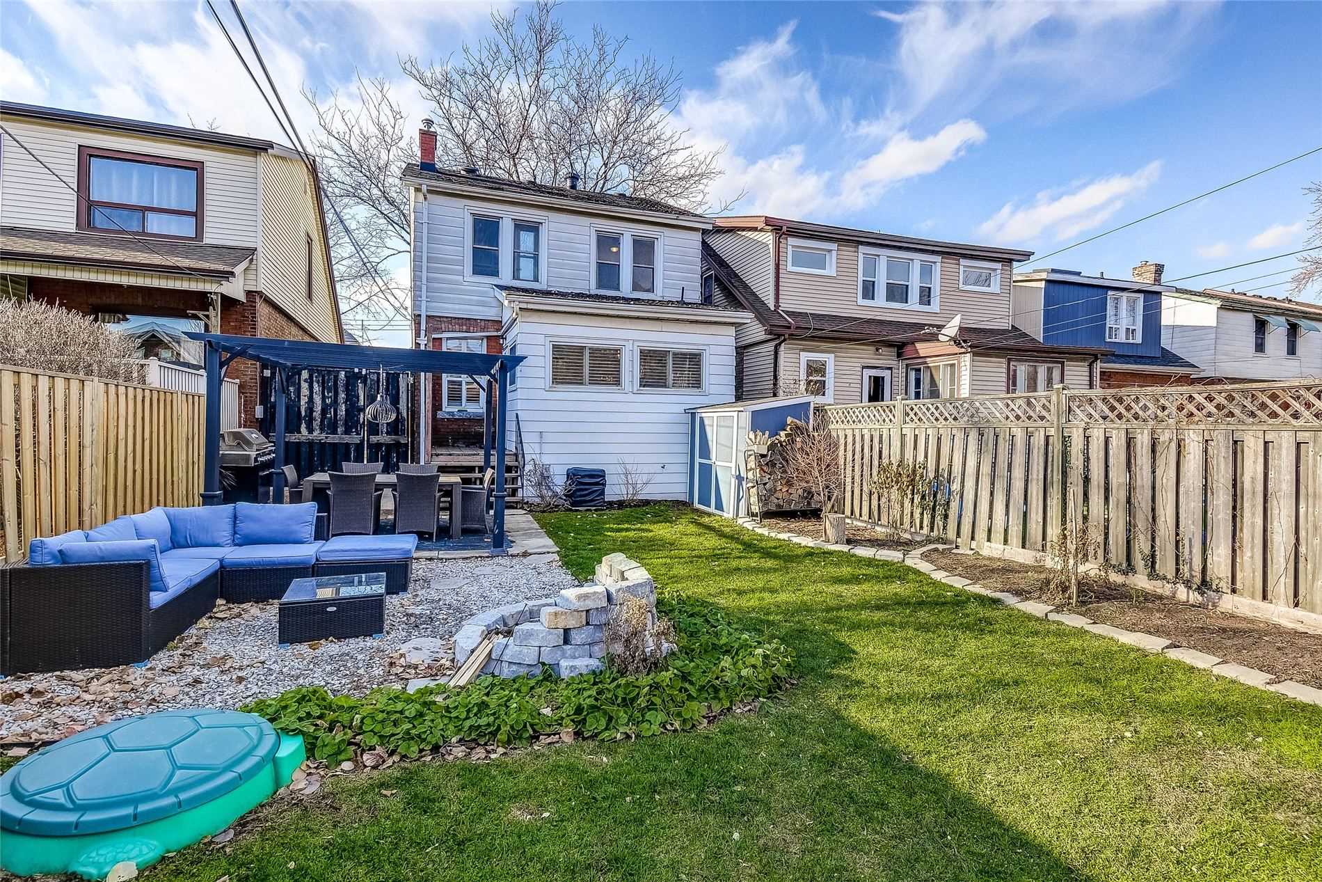 78 Kensington Ave N