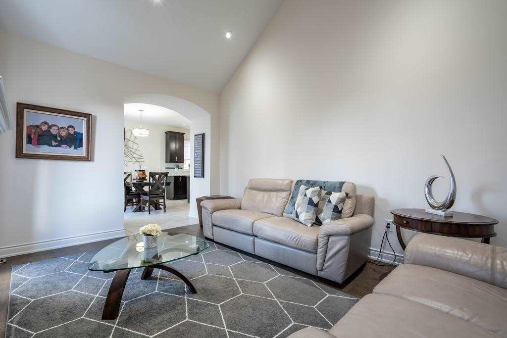 35 Chaumont Drive
