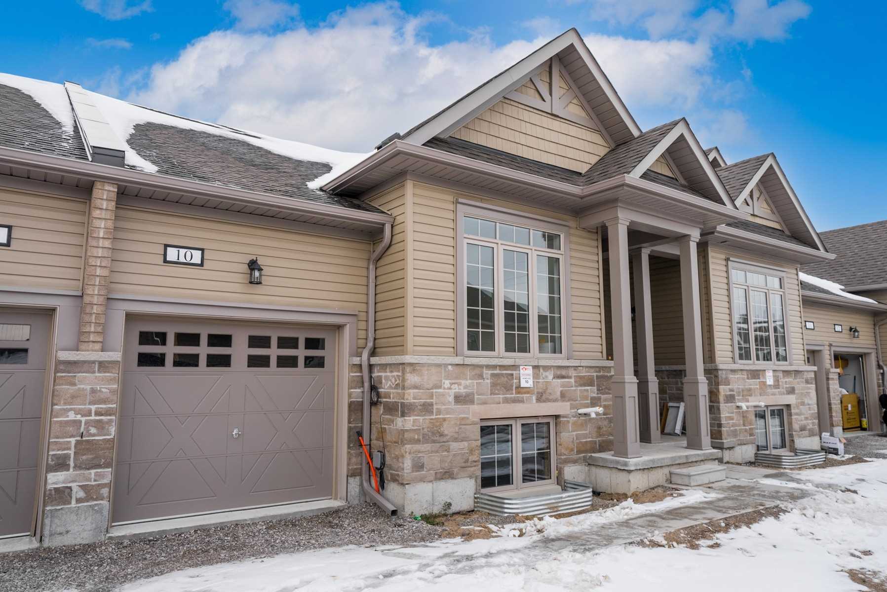 17 Lakewood Cres, #10