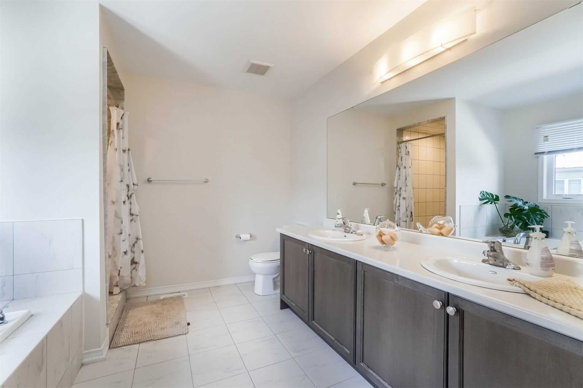 7831 Odell Crescent