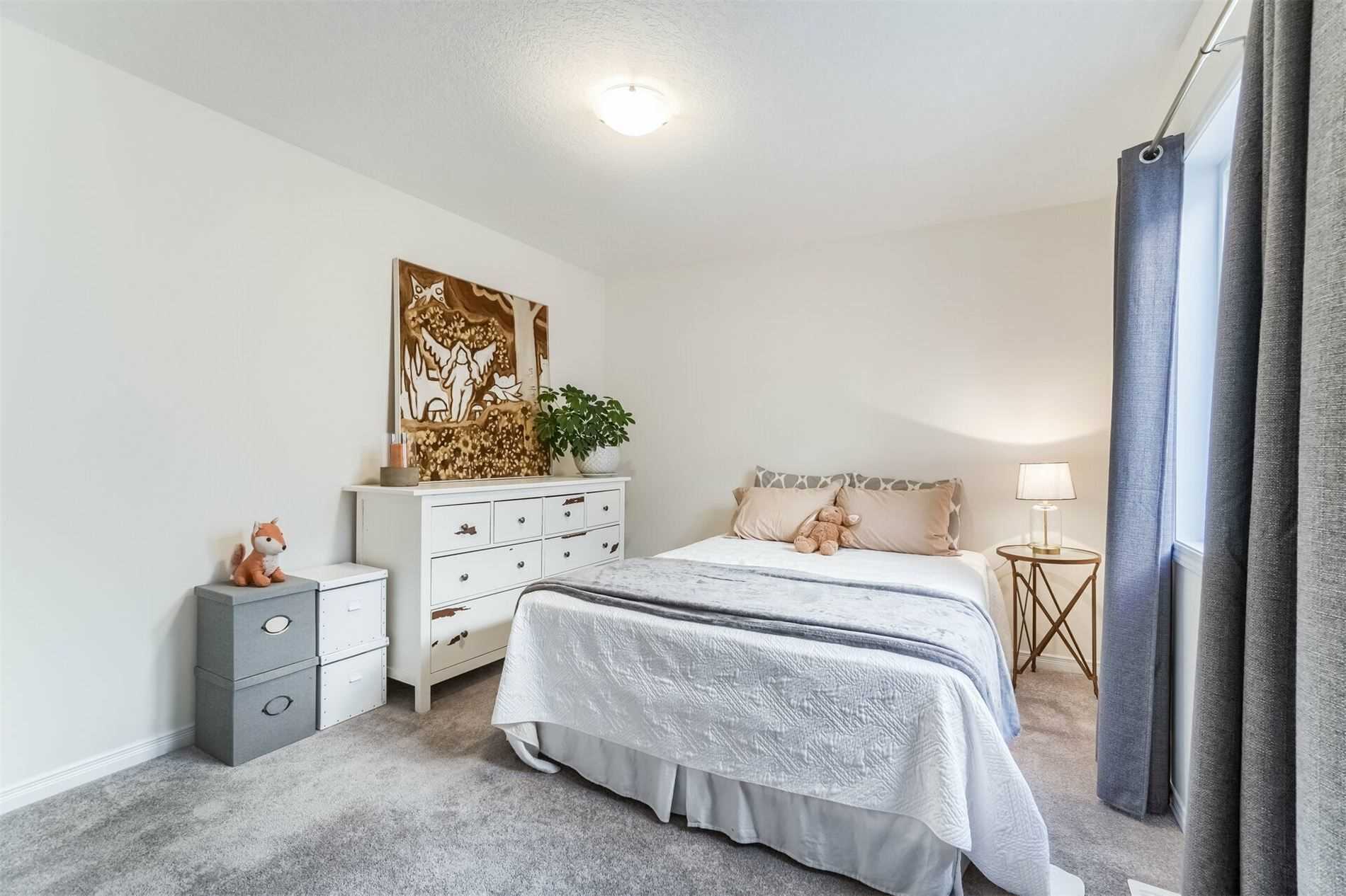 7831 Odell Crescent