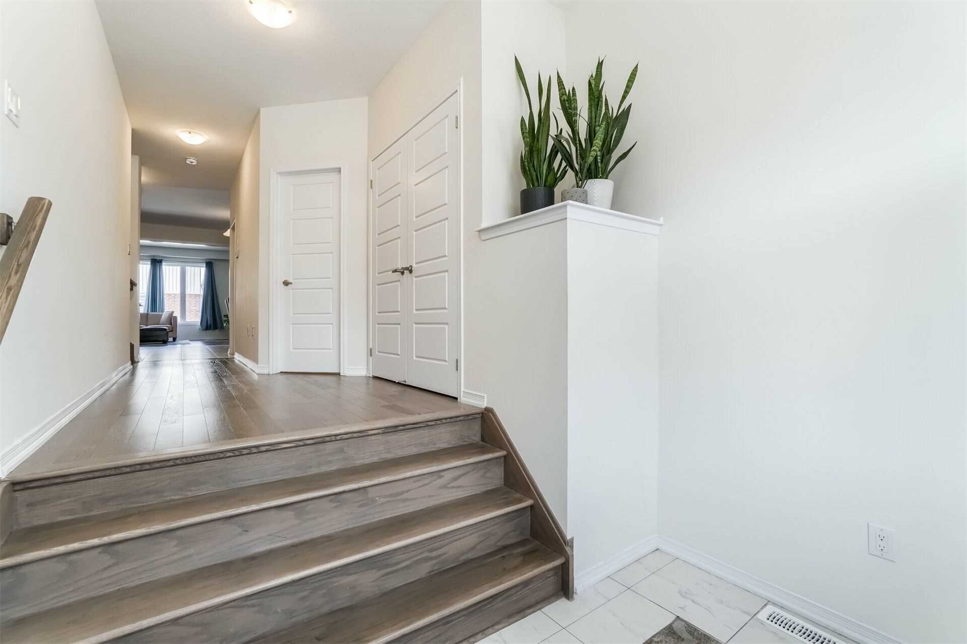 7831 Odell Crescent