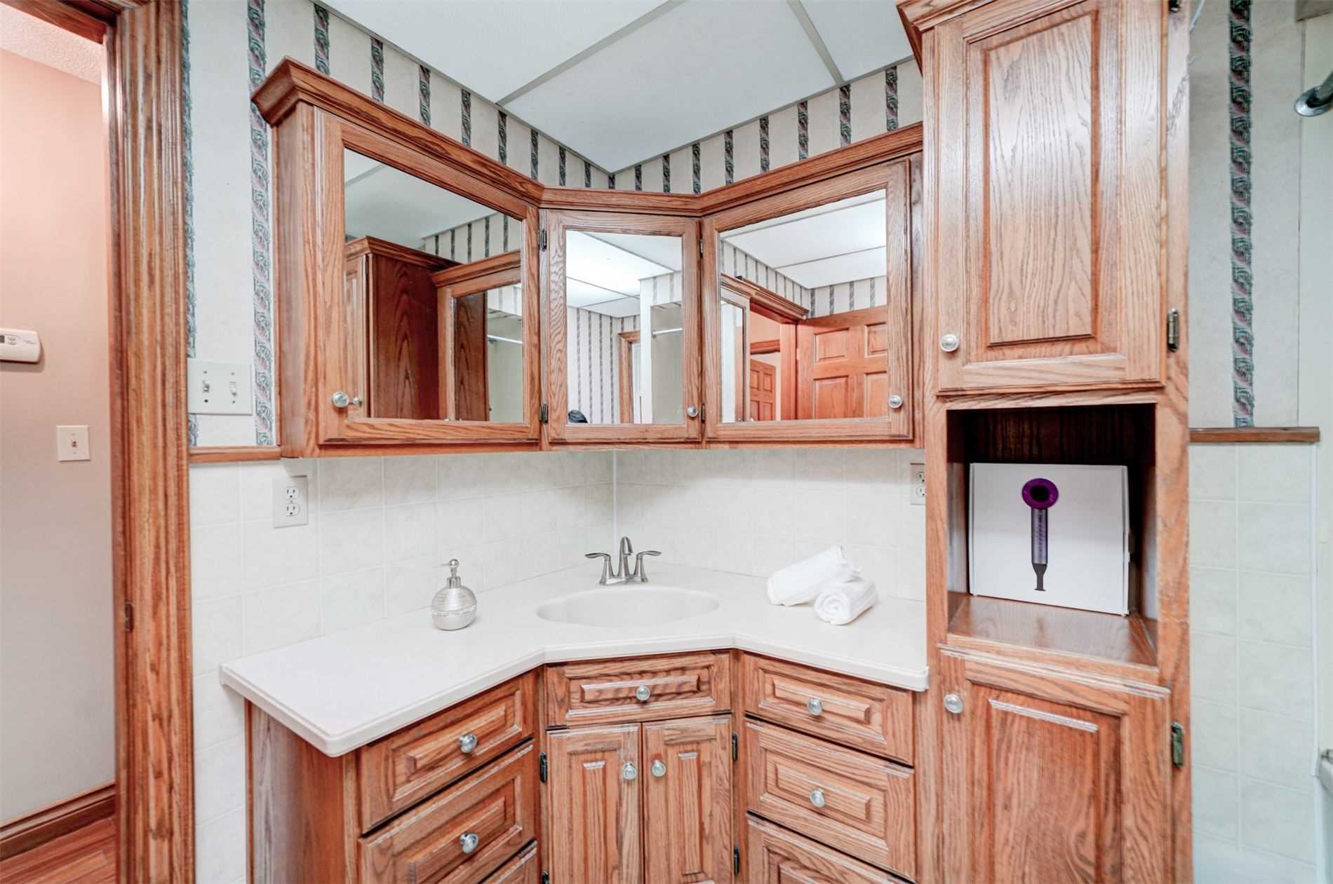 Listing X5837366 - Large Photo # 15