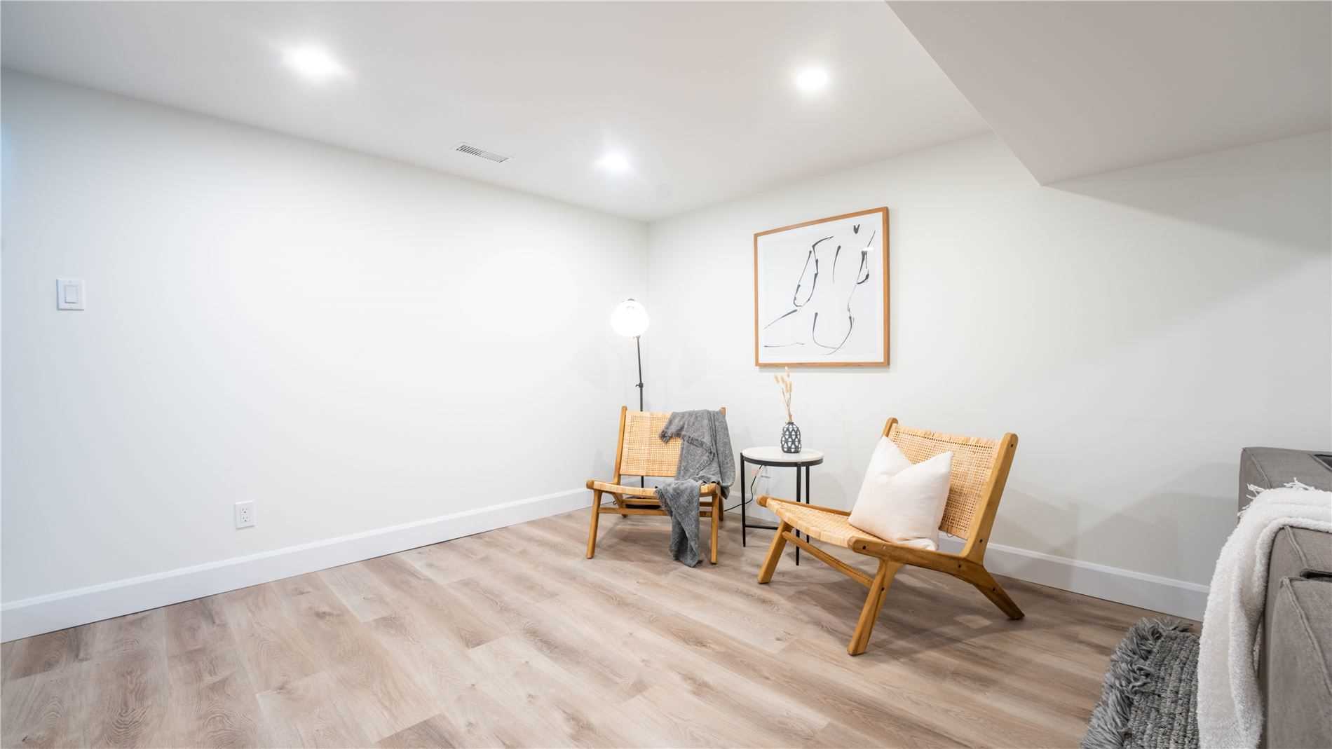 37 Barnes Ave