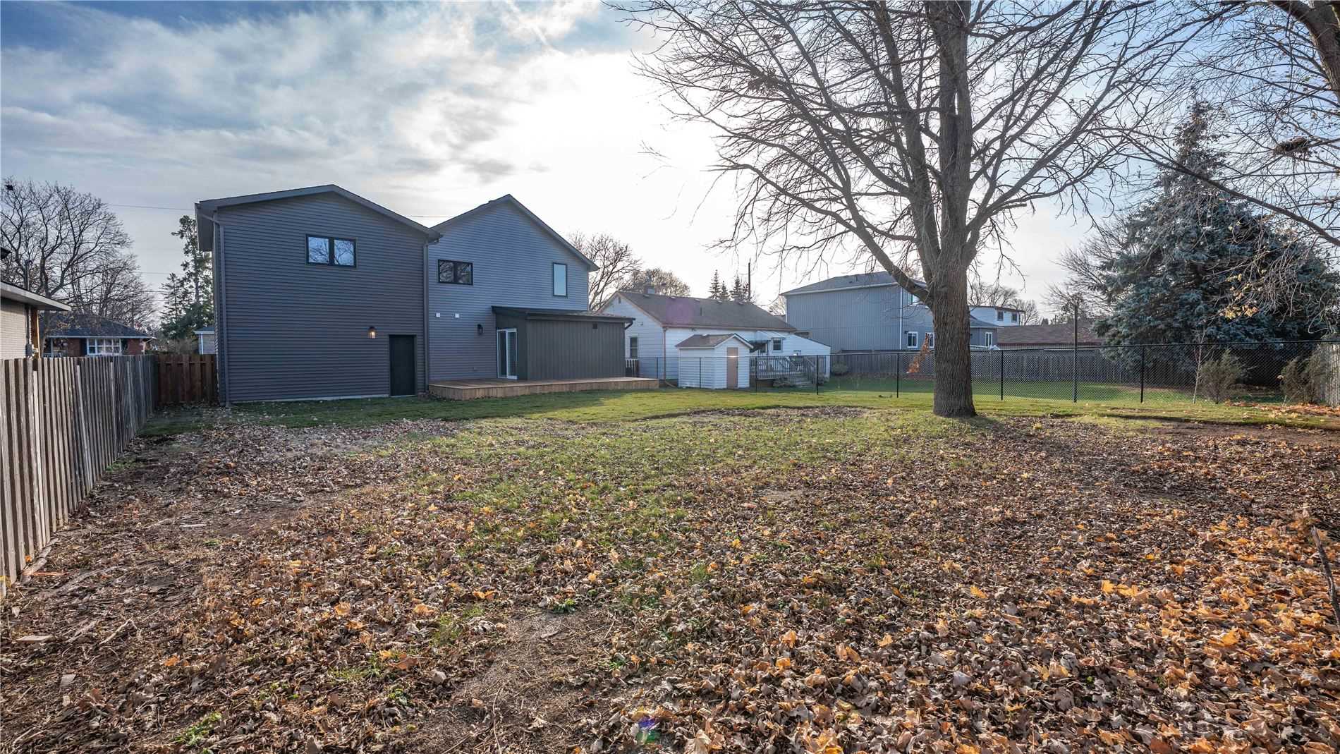 37 Barnes Ave