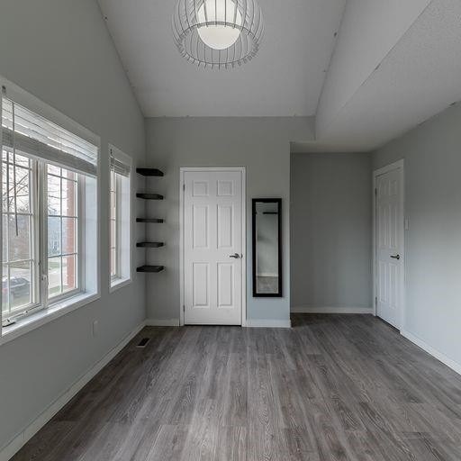183 Valmont Crt