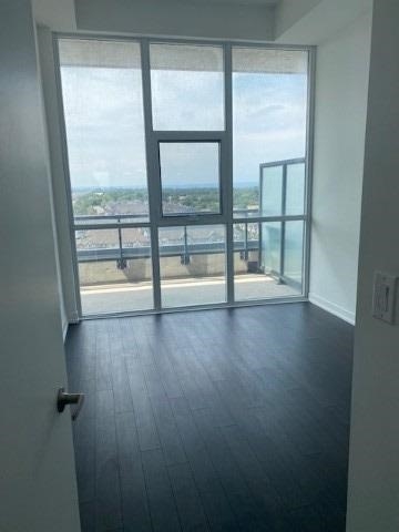 550 North Service Rd, #904