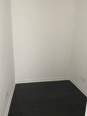 550 North Service Rd, #904