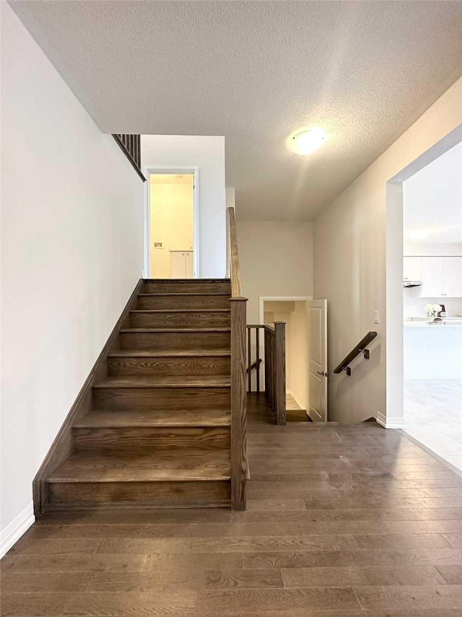 60 Yale Dr